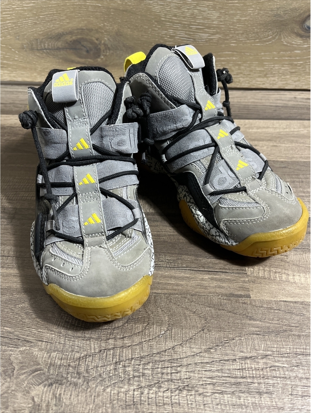 Adidas Top Ten 2000 J Kobe Bryant Kid's Size 4.5 Gray Black Yellow G56193